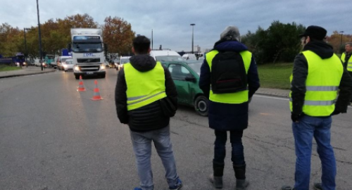 gilets_jaunes.png gilets_jaunes.png