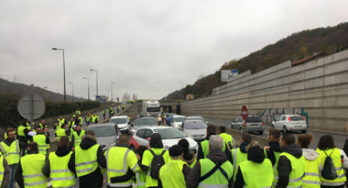 gilets_jaunes_2.png gilets_jaunes_2.png